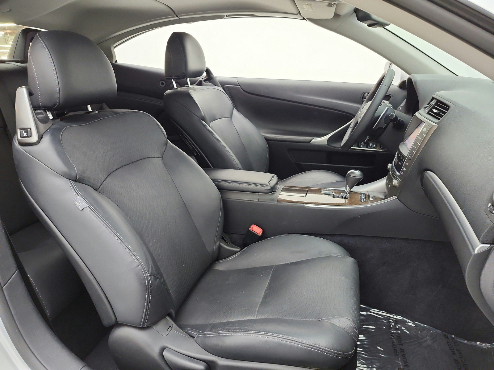 Used 2015 Lexus IS 250C w/ Navigation System Package RWD image 18