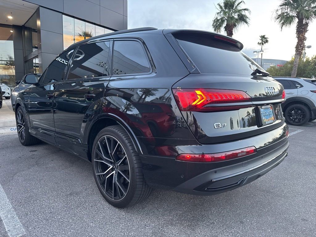 Used 2023 Audi Q7 3.0T Prestige w/ Prestige Package AWD/4WD image 3