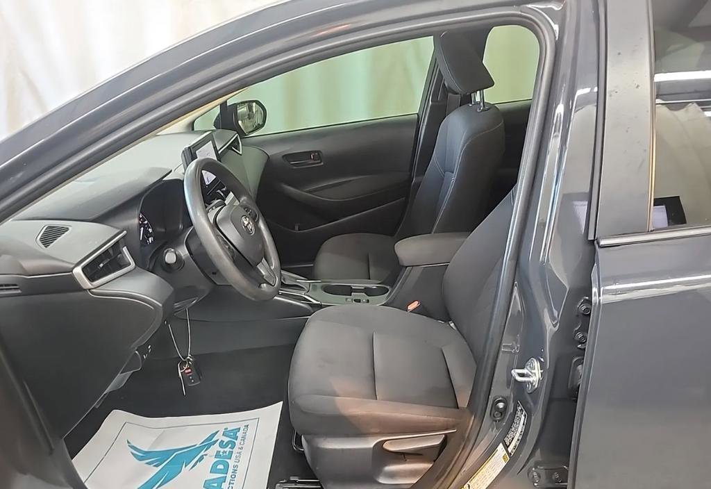 Used 2024 Toyota Corolla LE w/ LE Convenience Package FWD image 4