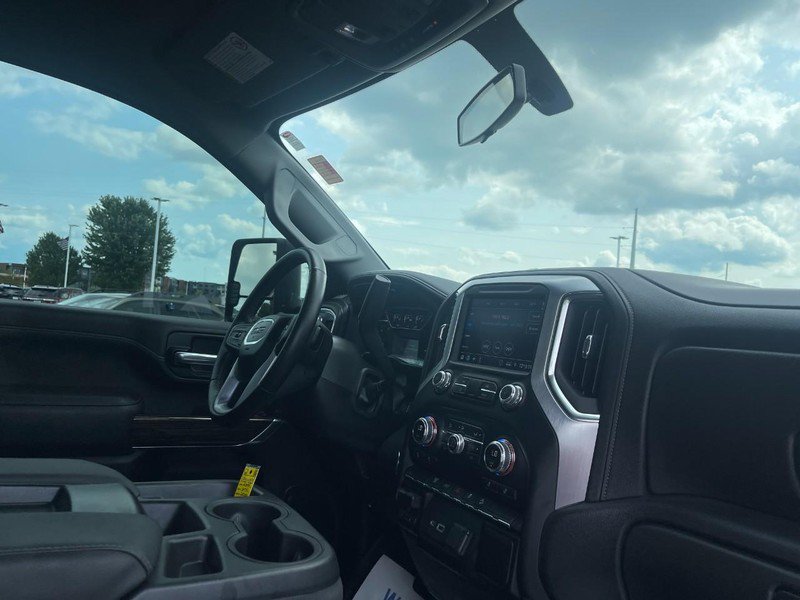 Used 2022 GMC Sierra 2500 SLE w/ SLE Value Package; AWD/4WD image 10