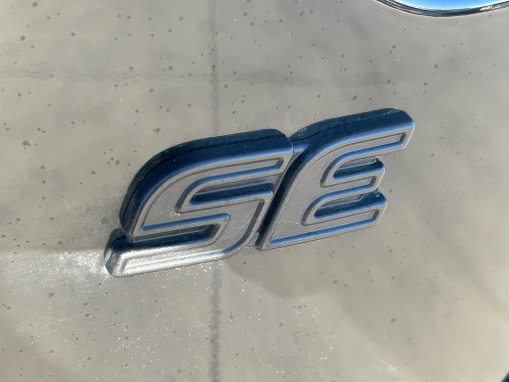 Used 2025 Toyota Corolla SE image 11