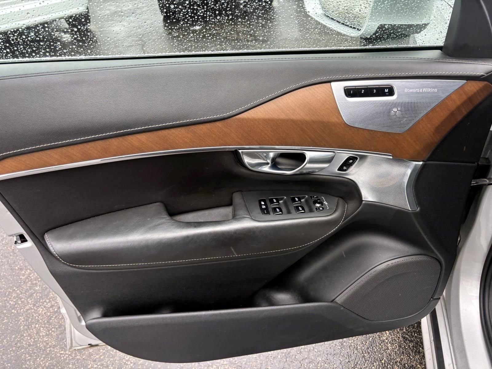 Used 2017 Volvo XC90 T6 Inscription w/ Vision Package image 11