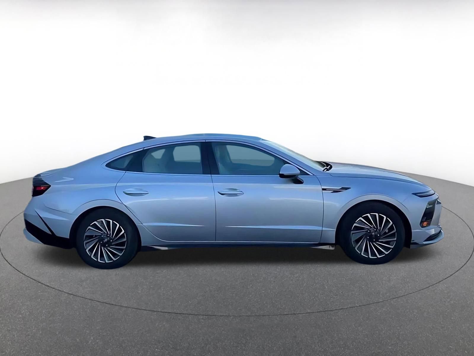 Used 2025 Hyundai Sonata SEL FWD image 16
