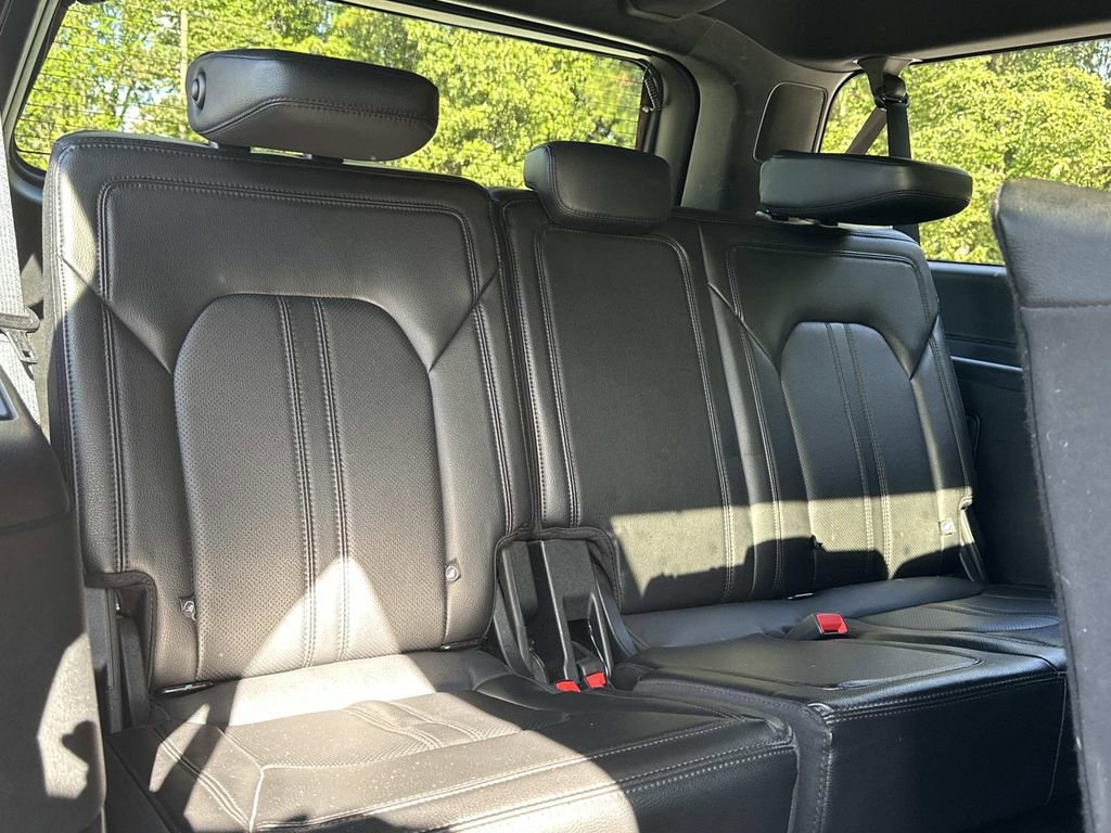 Used 2021 Ford Expedition Max Limited image 17