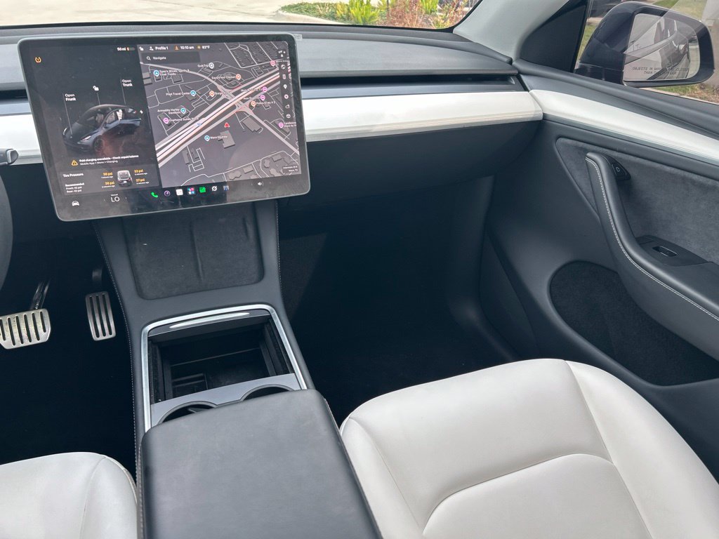 Used 2025 Tesla Model Y Performance AWD/4WD image 22