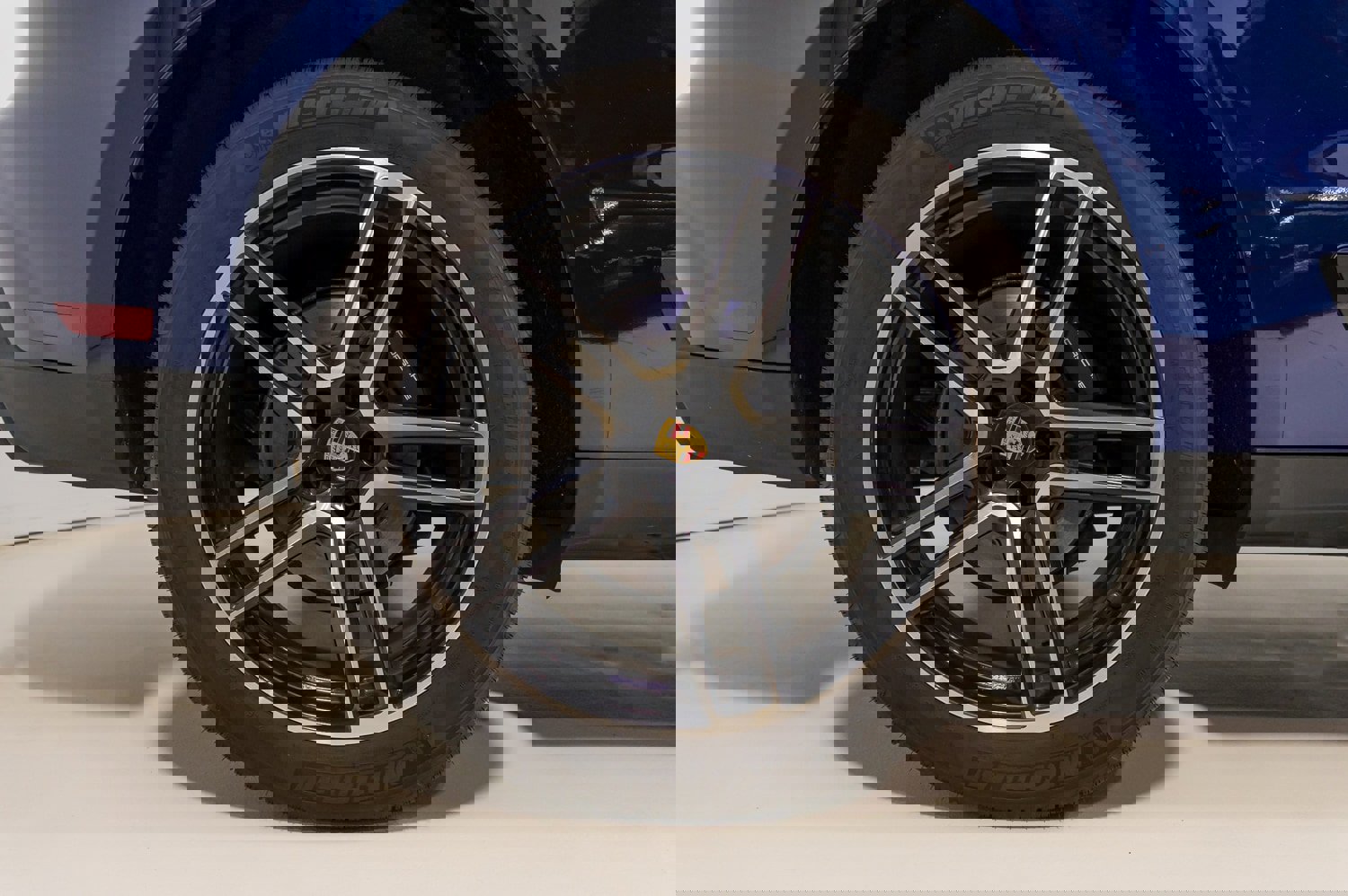 Used 2023 Porsche Macan image 12