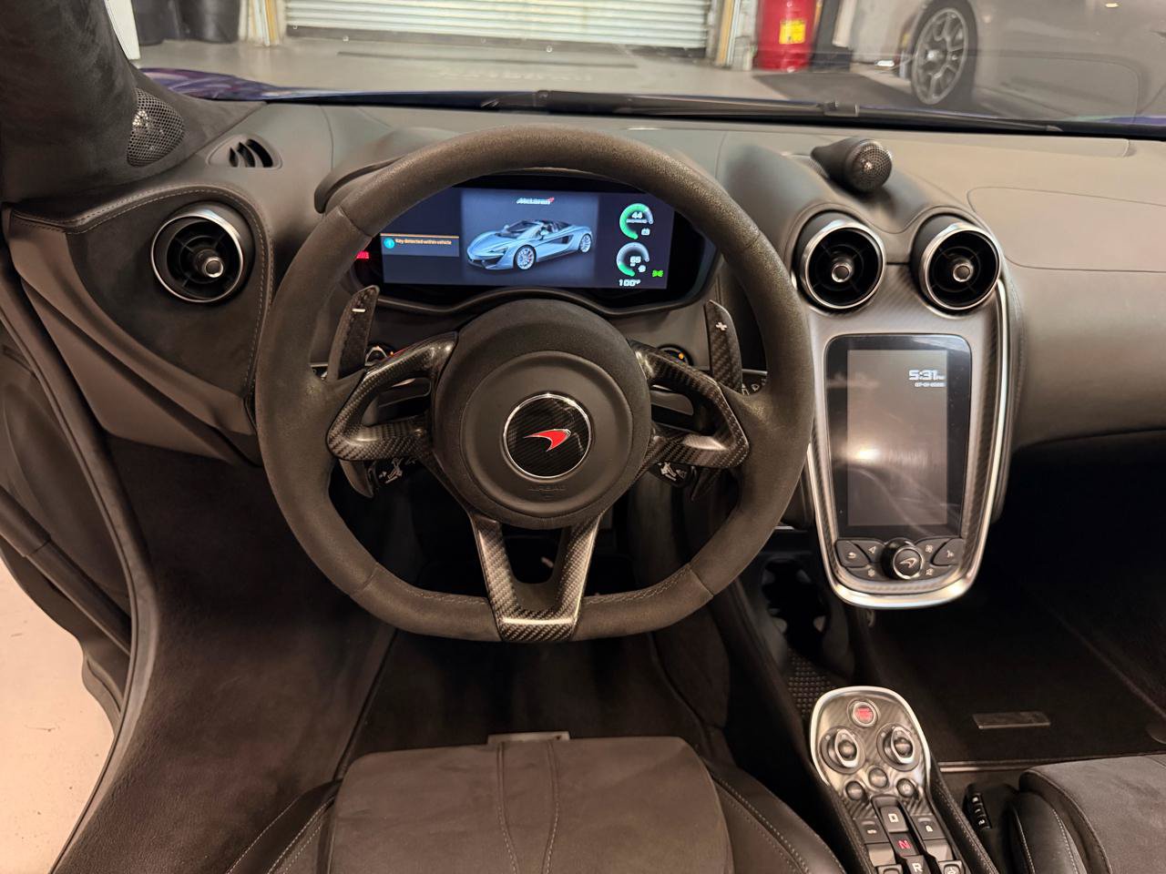 Used 2018 McLaren 570S Spider RWD image 14