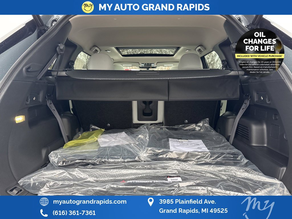 Used 2026 Mitsubishi Outlander SE AWD/4WD image 14