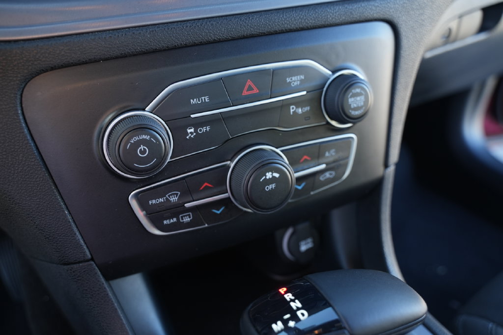 Used 2023 Dodge Charger SXT RWD image 37
