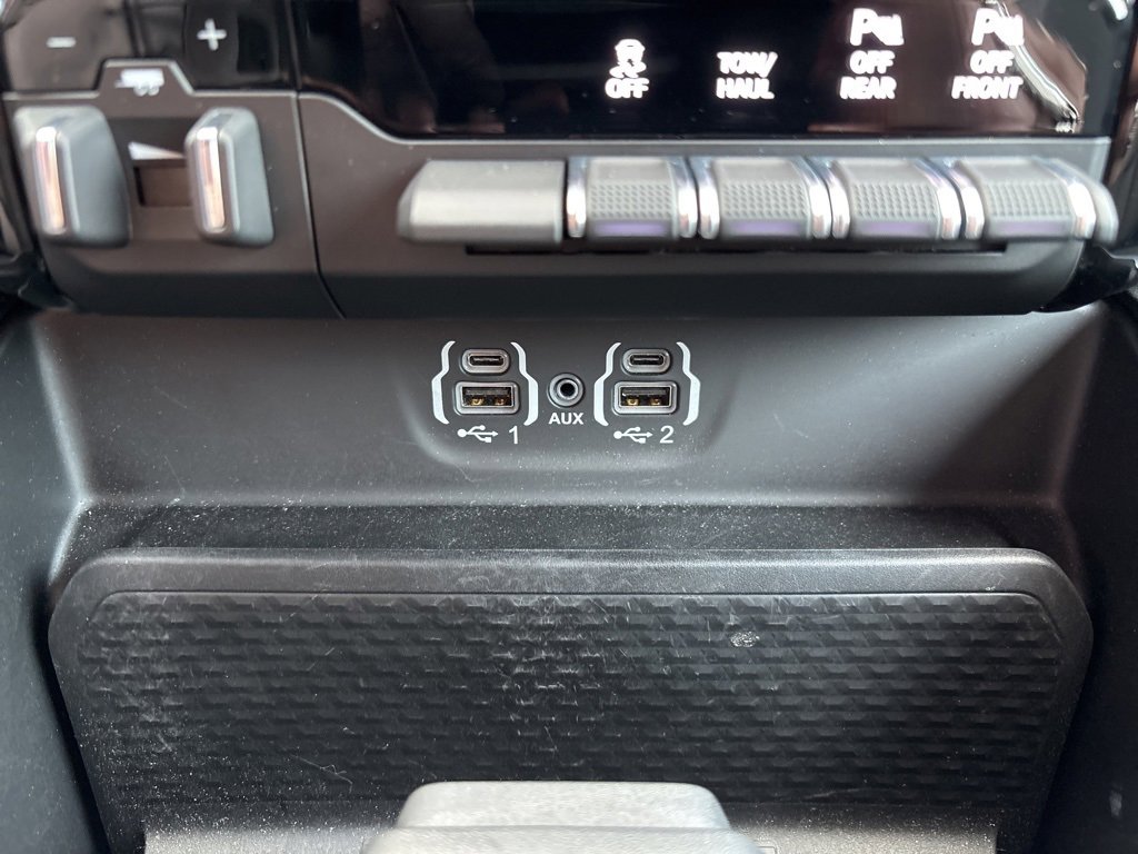 Used 2023 RAM 1500 Laramie image 32