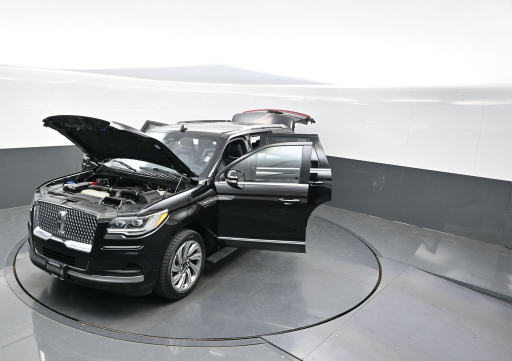 Used 2022 Lincoln Navigator Reserve AWD/4WD image 39