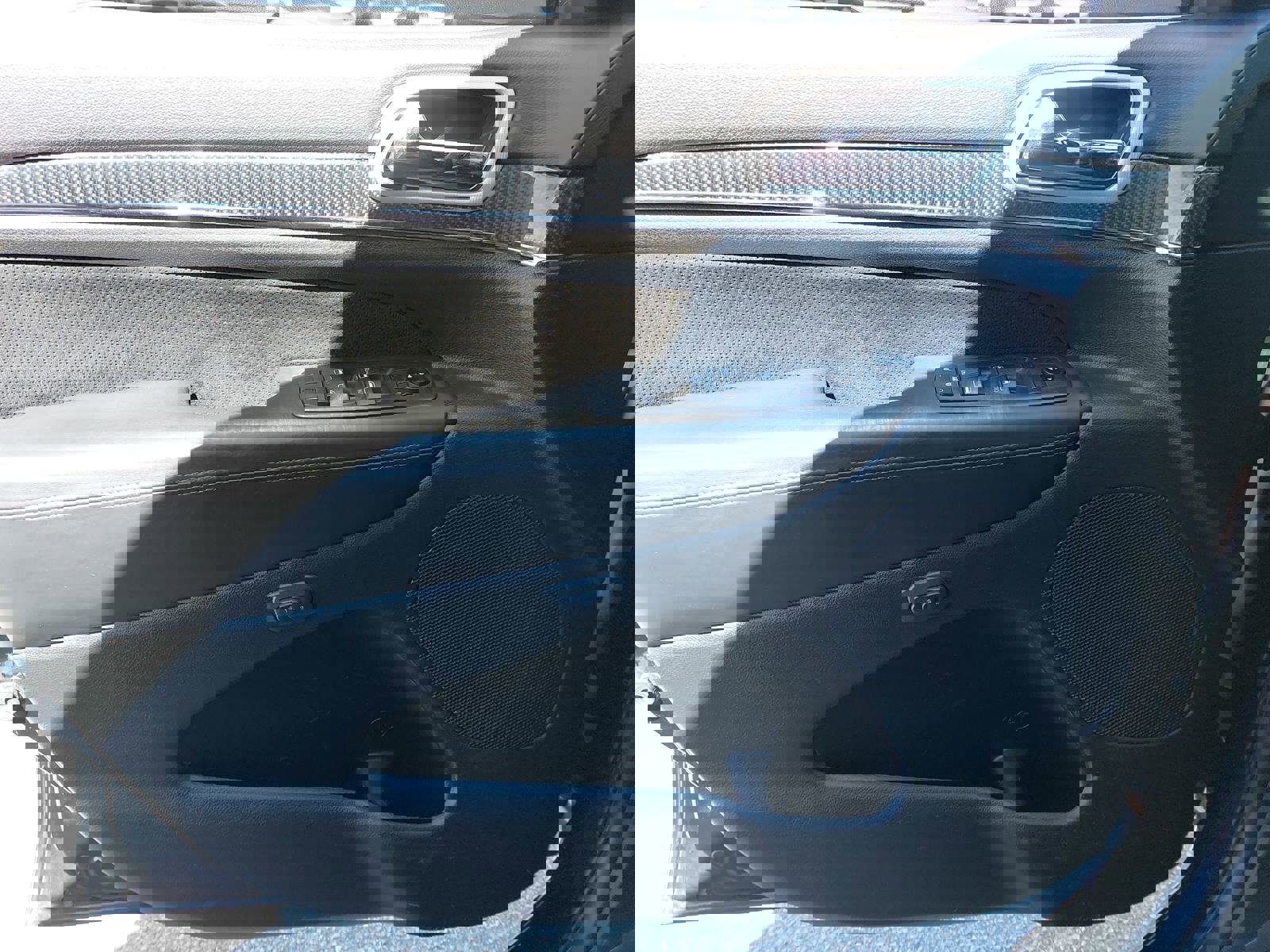 Used 2020 Jeep Grand Cherokee SRT image 28