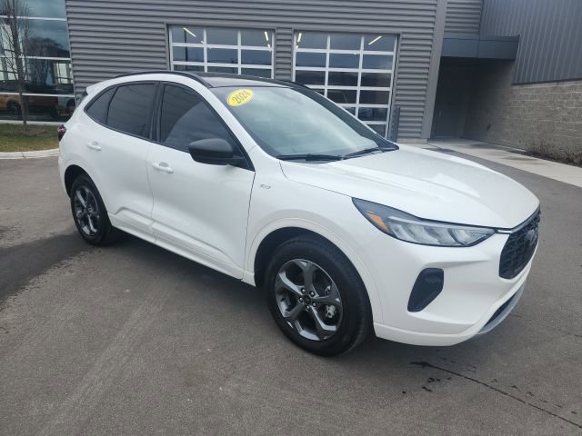 Used 2024 Ford Escape ST-Line w/ Tech Pack #1 image 3