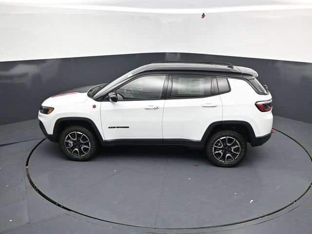 New 2026 Jeep Compass Trailhawk w/ Sun, Sound & Navigation Group AWD/4WD image 49
