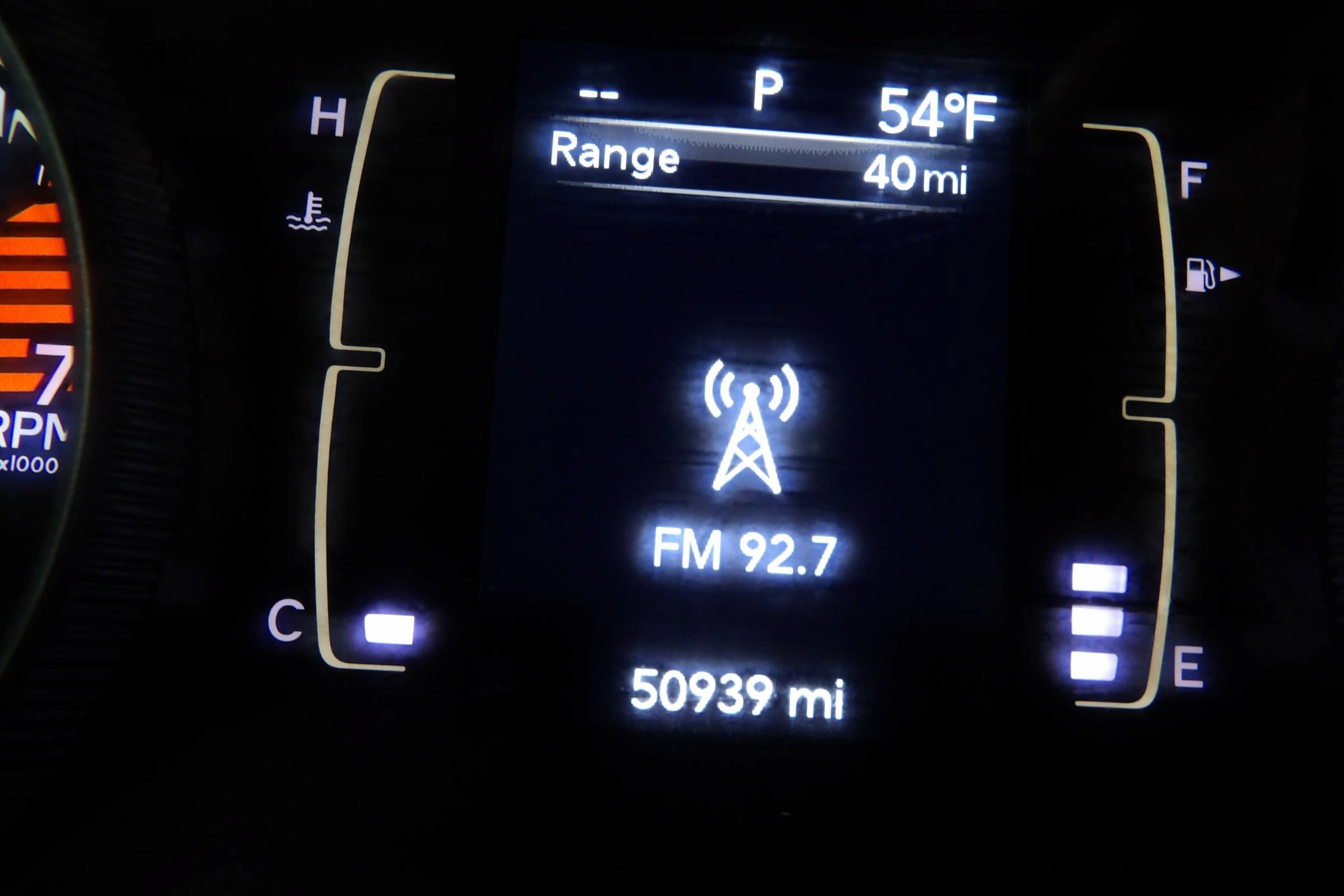 Used 2019 Jeep Cherokee Latitude w/ Cold Weather Group AWD/4WD image 20