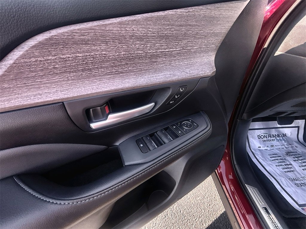 New 2026 Toyota Grand Highlander Limited image 19