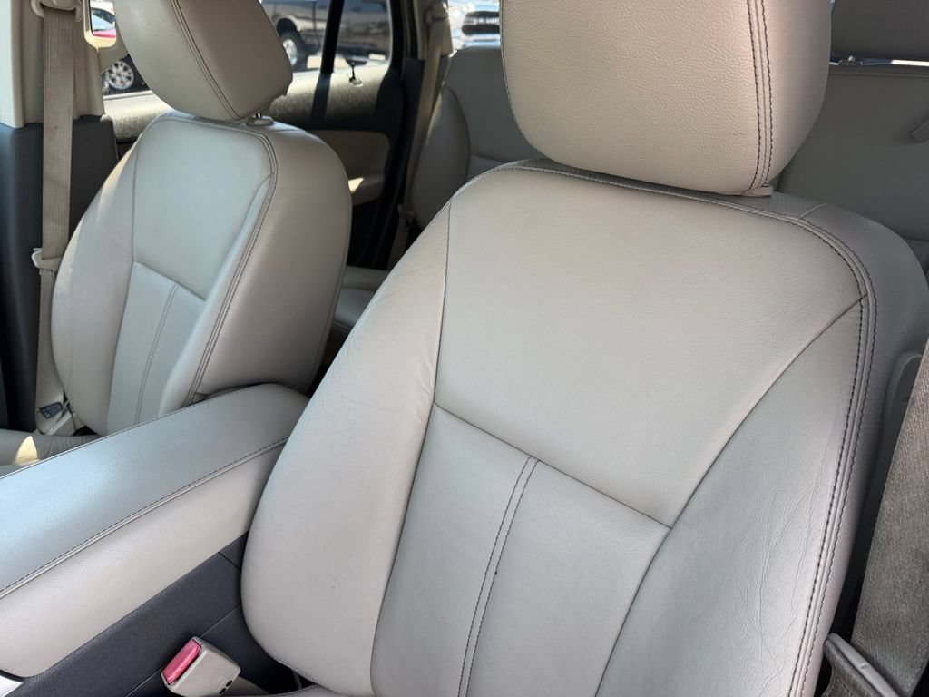 Used 2013 Ford Edge SEL FWD image 13