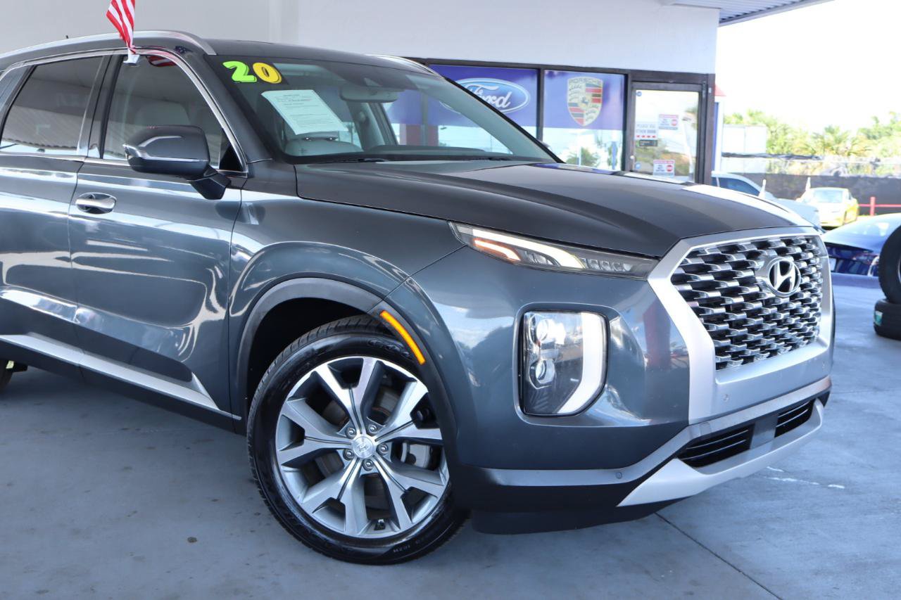 Used 2020 Hyundai Palisade SEL w/ Premium Package FWD image 2