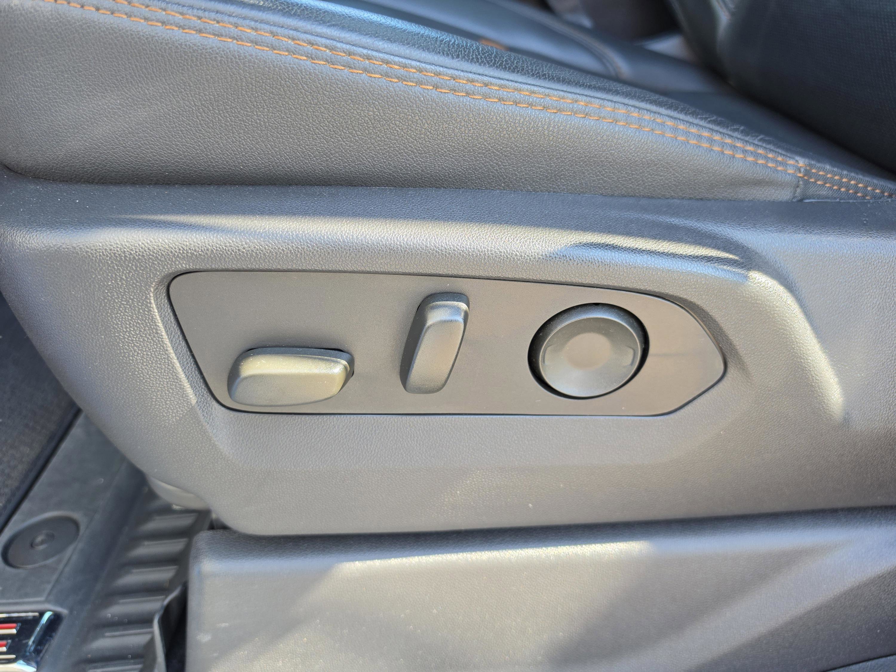 Used 2023 GMC Sierra 1500 AT4 w/ AT4 Premium Package AWD/4WD image 22