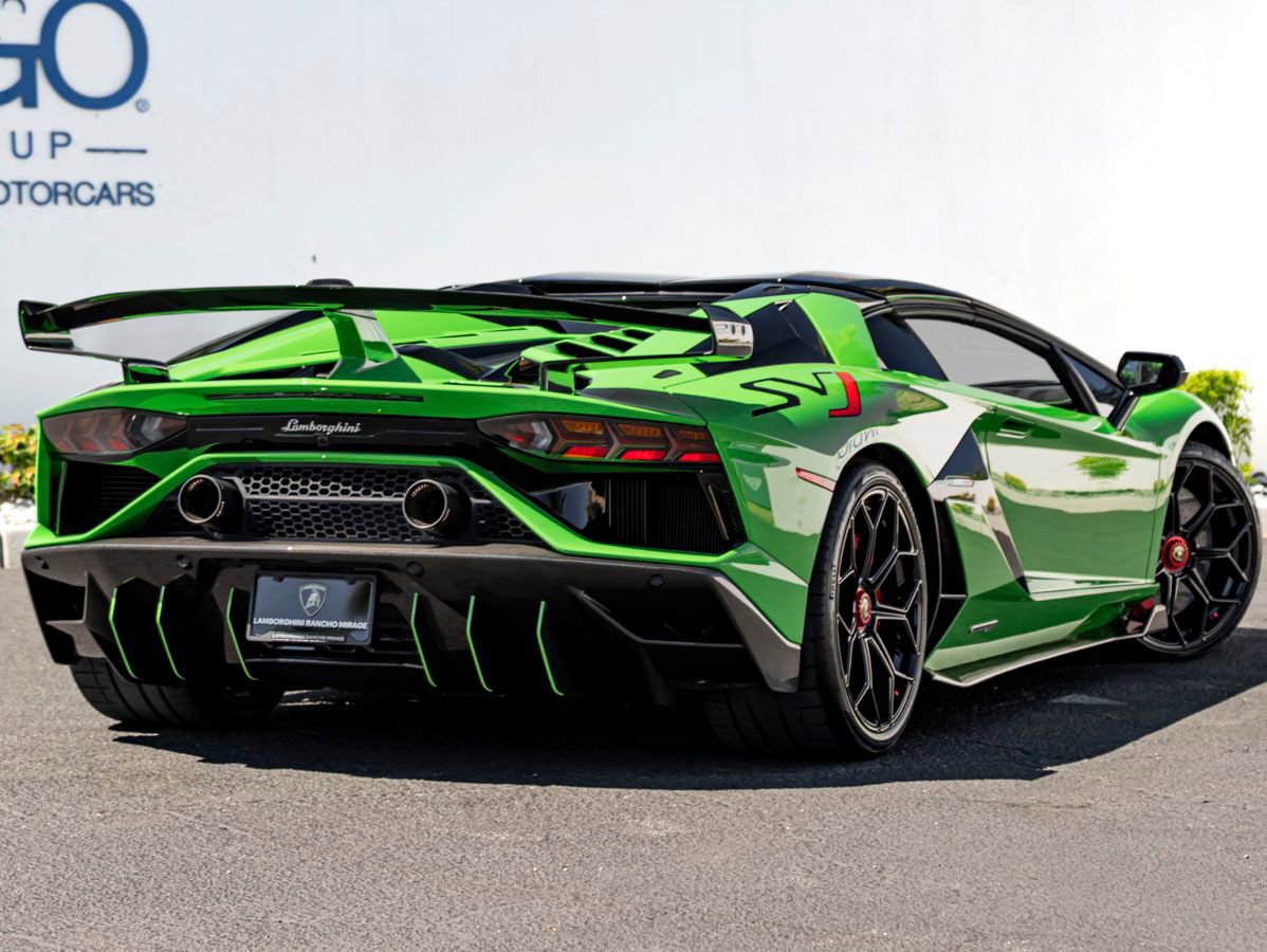 Used 2020 Lamborghini Aventador SVJ AWD/4WD image 7