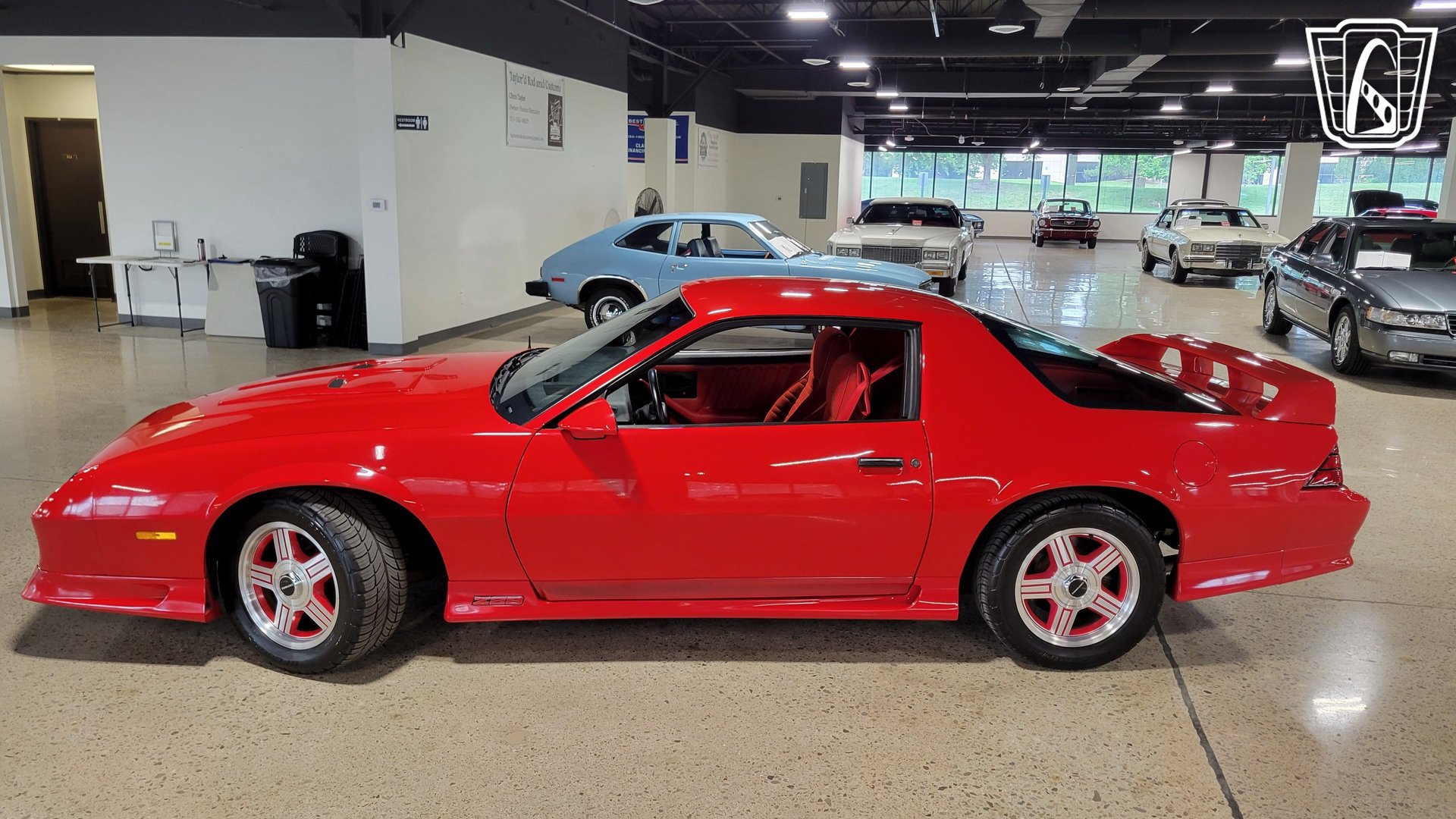 Used 1991 Chevrolet Camaro Z28 RWD image 26