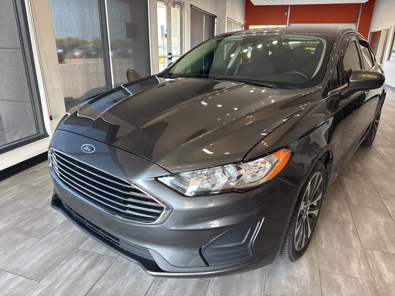 Used 2019 Ford Fusion SE image 6