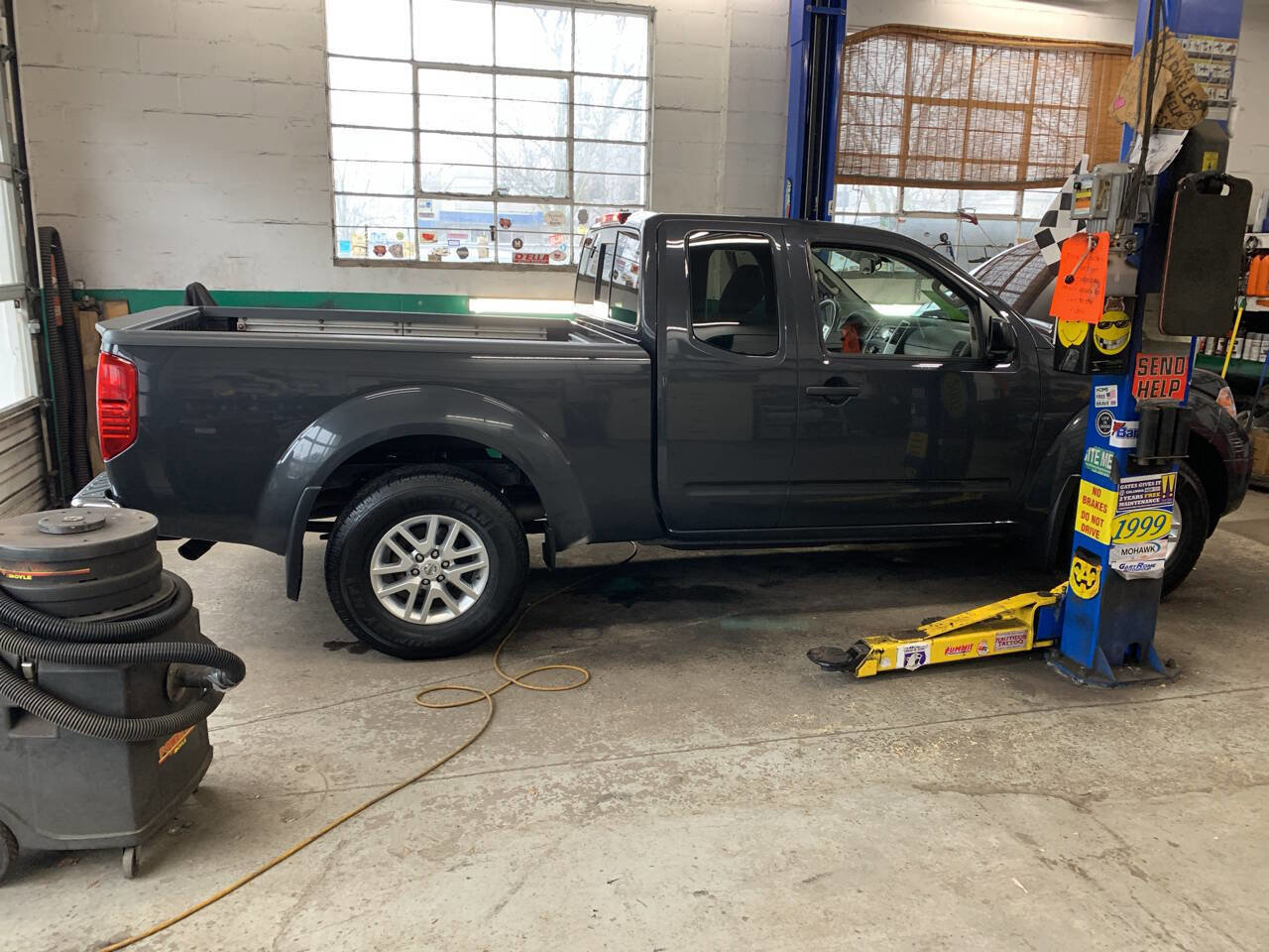 Used 2014 Nissan Frontier SV w/ SV Value Truck Package image 16