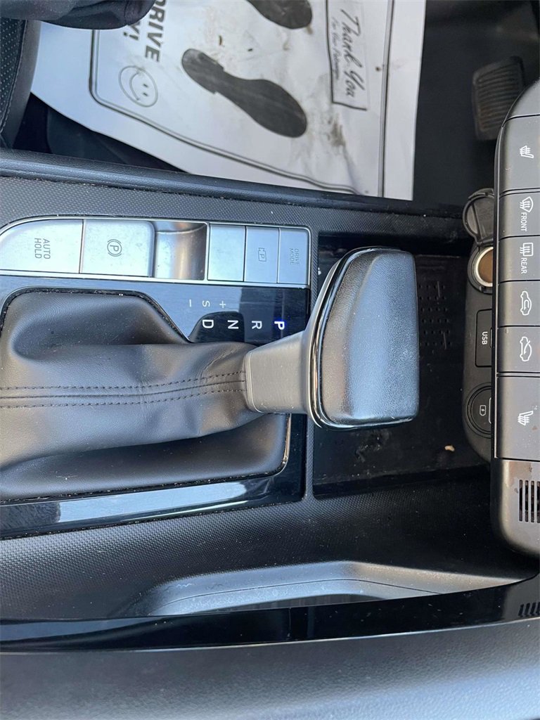 Used 2023 Hyundai Elantra Limited w/ Cargo Package image 17