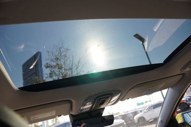 Used 2024 Hyundai Kona Limited image 18