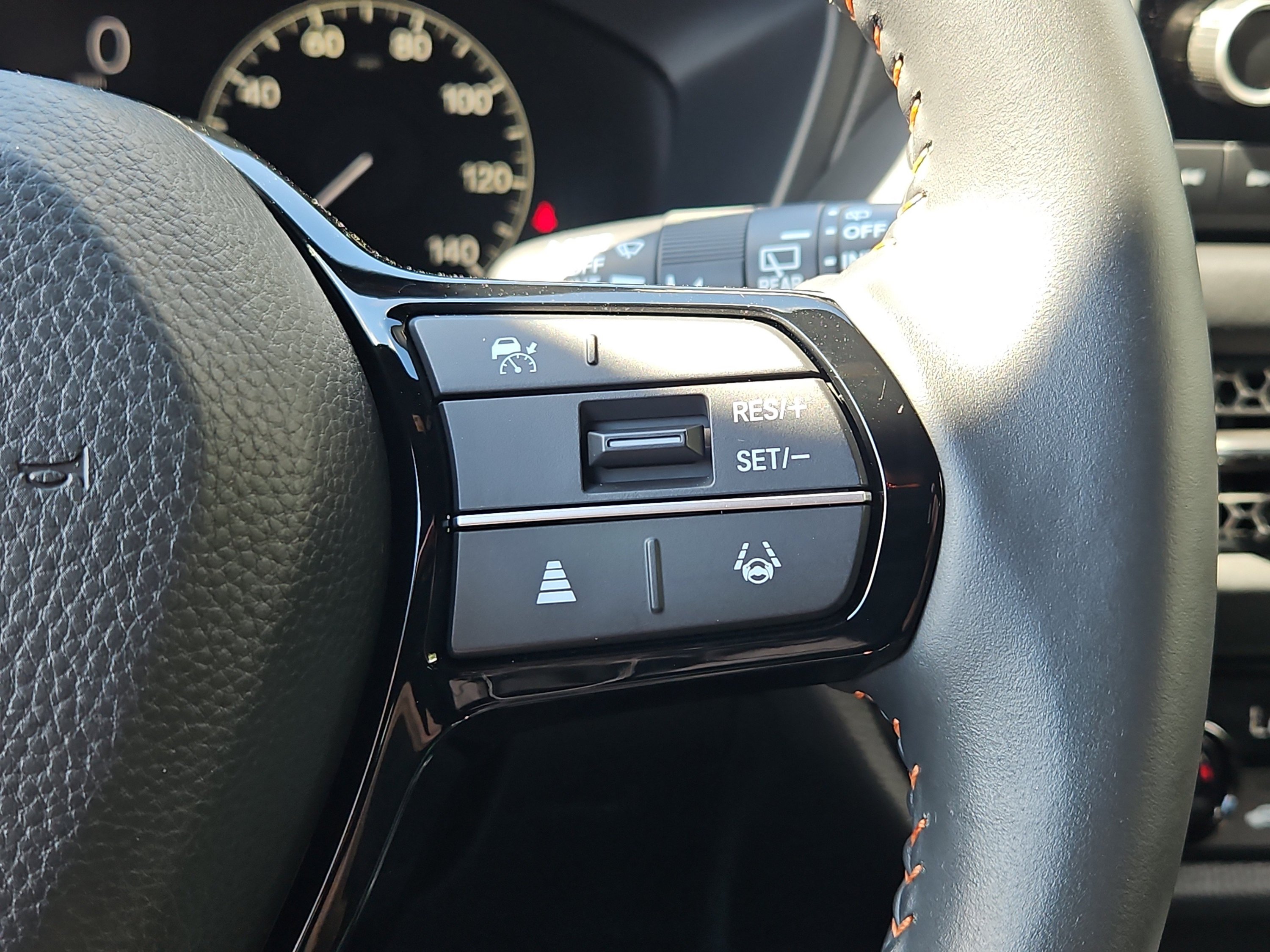 Certified 2025 Honda HR-V Sport image 15