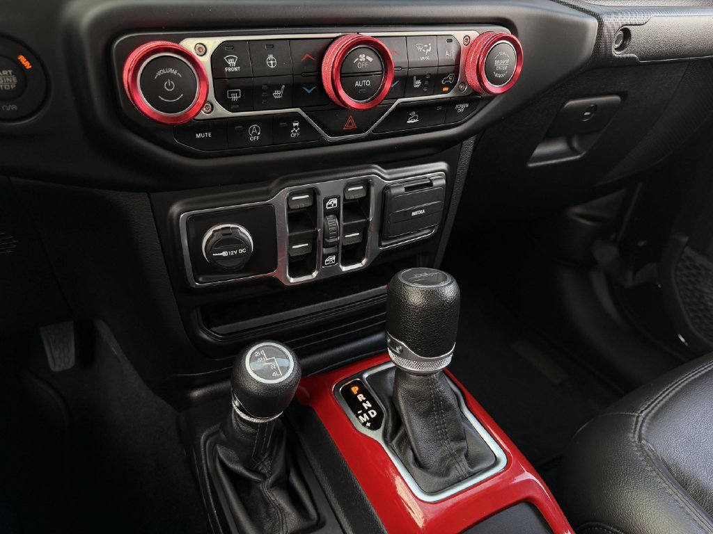Used 2023 Jeep Gladiator Sport AWD/4WD image 21