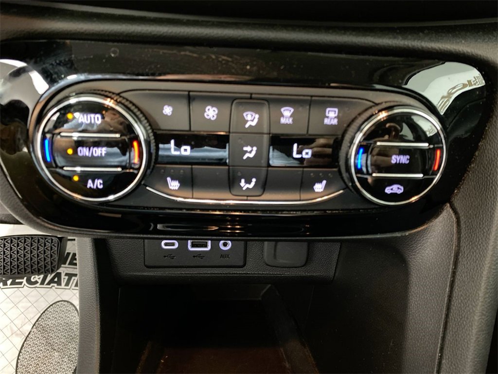 Used 2020 Buick Encore GX Select image 18