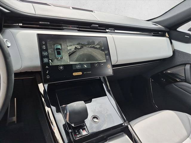 Used 2025 Land Rover Range Rover Sport Dynamic SE AWD/4WD image 12
