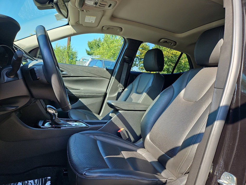 Used 2023 Buick Encore GX Essence w/ Experience Buick Package image 24