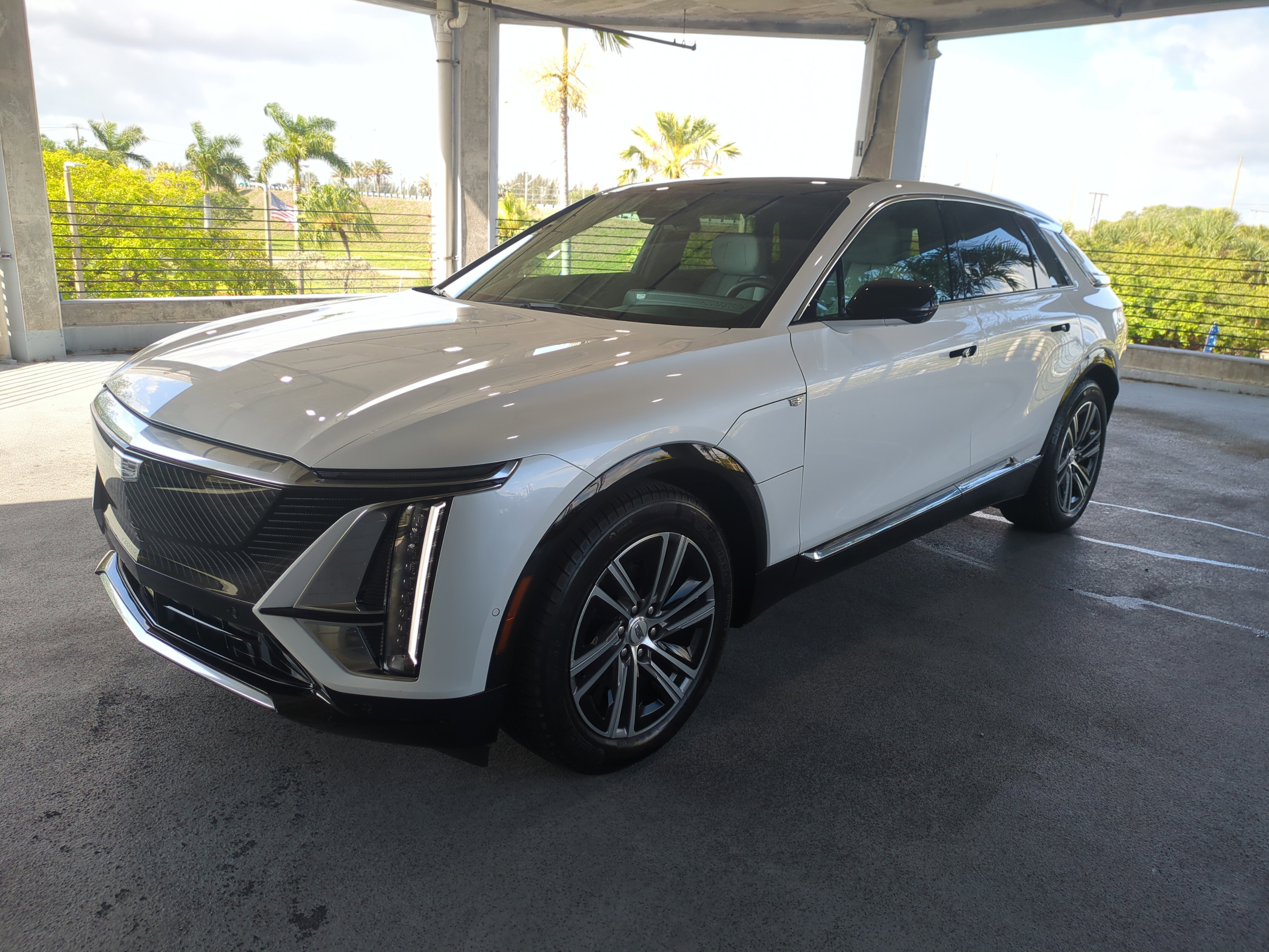 Used 2024 Cadillac Lyriq Luxury image 9