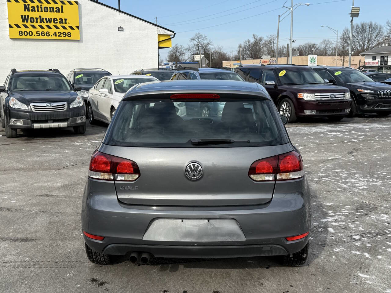 Used 2014 Volkswagen Golf 4-Door image 6