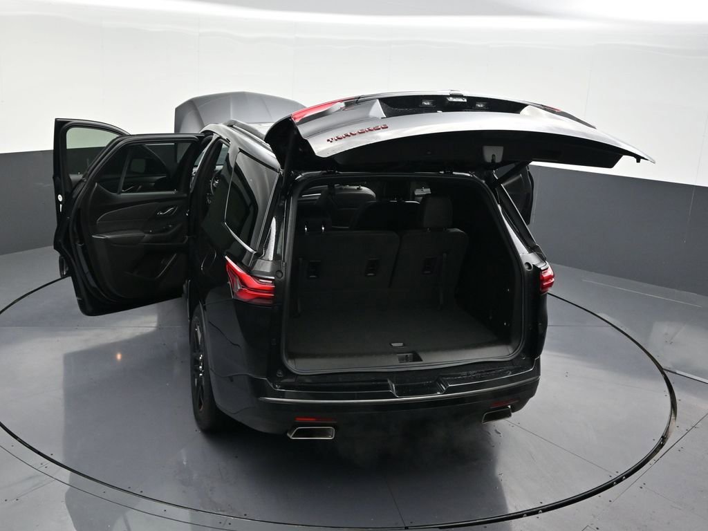 Used 2023 Chevrolet Traverse Premier w/ Redline Edition image 36