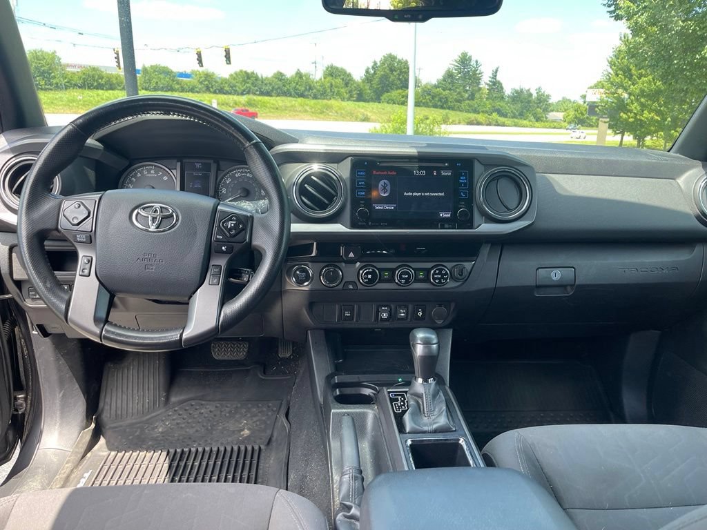 Used 2018 Toyota Tacoma TRD Off-Road AWD/4WD image 10