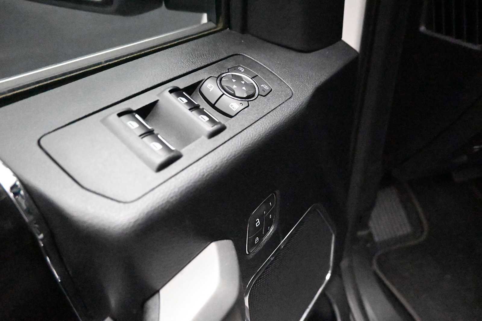 Used 2018 Ford F150 Platinum w/ Equipment Group 701A Luxury AWD/4WD image 21