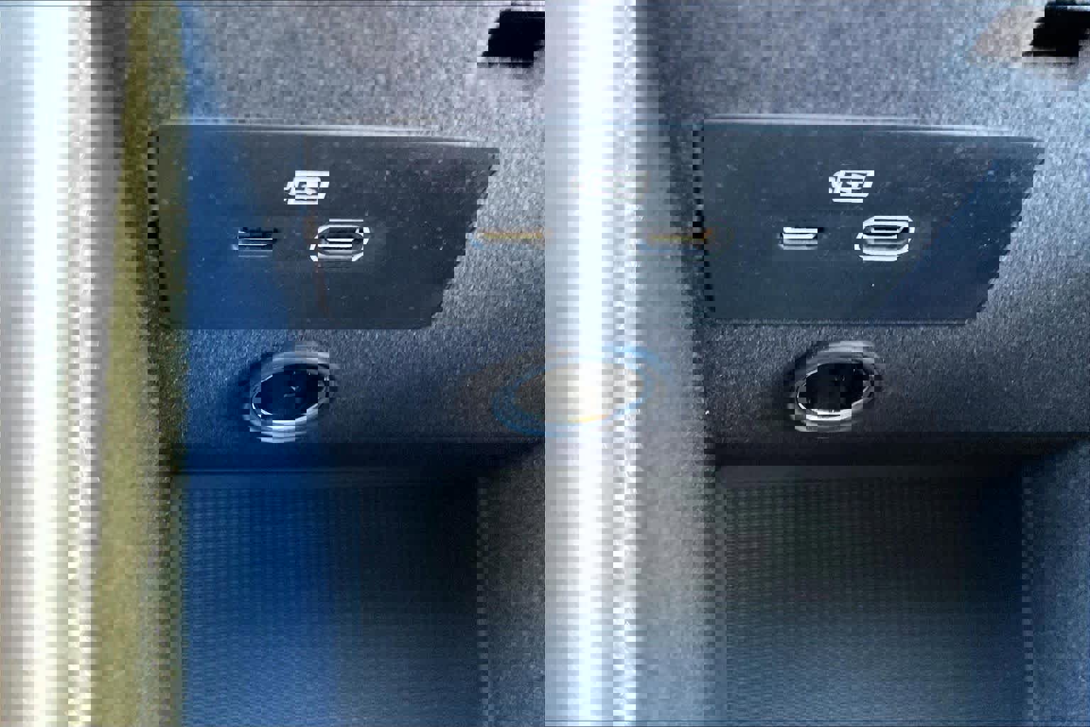 New 2026 Volvo XC90 B6 Ultra w/ Protection Package image 23