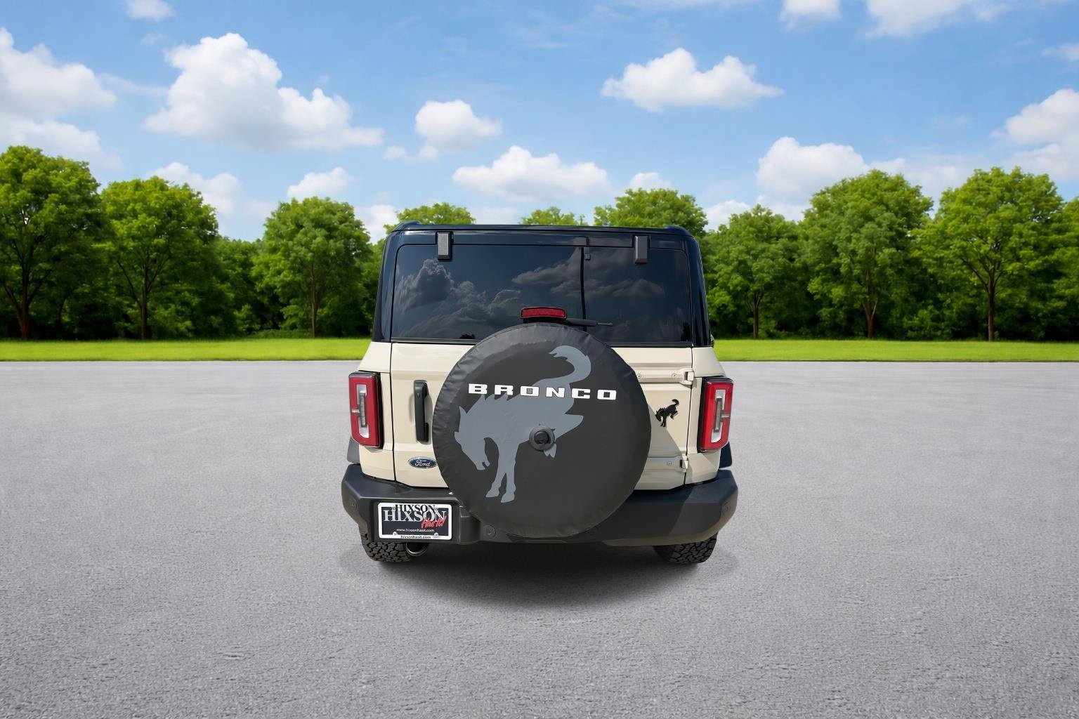 Used 2025 Ford Bronco Outer Banks AWD/4WD image 6