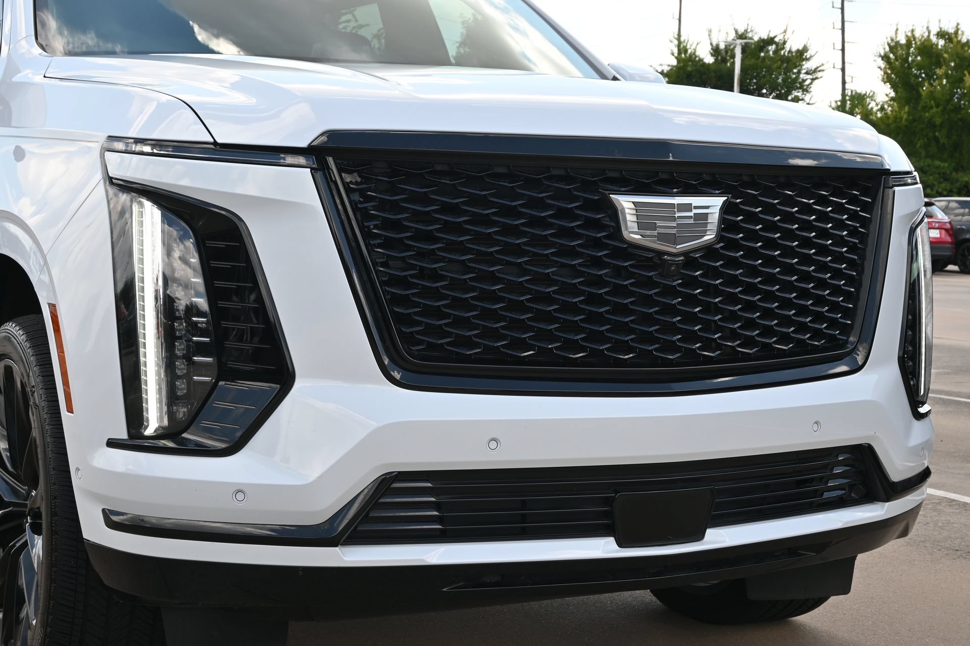 Certified 2026 Cadillac Escalade ESV Platinum Sport w/ LPO, ONYX Package AWD/4WD image 28