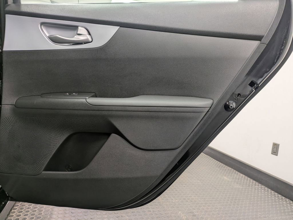 Used 2023 Kia Forte LXS image 26