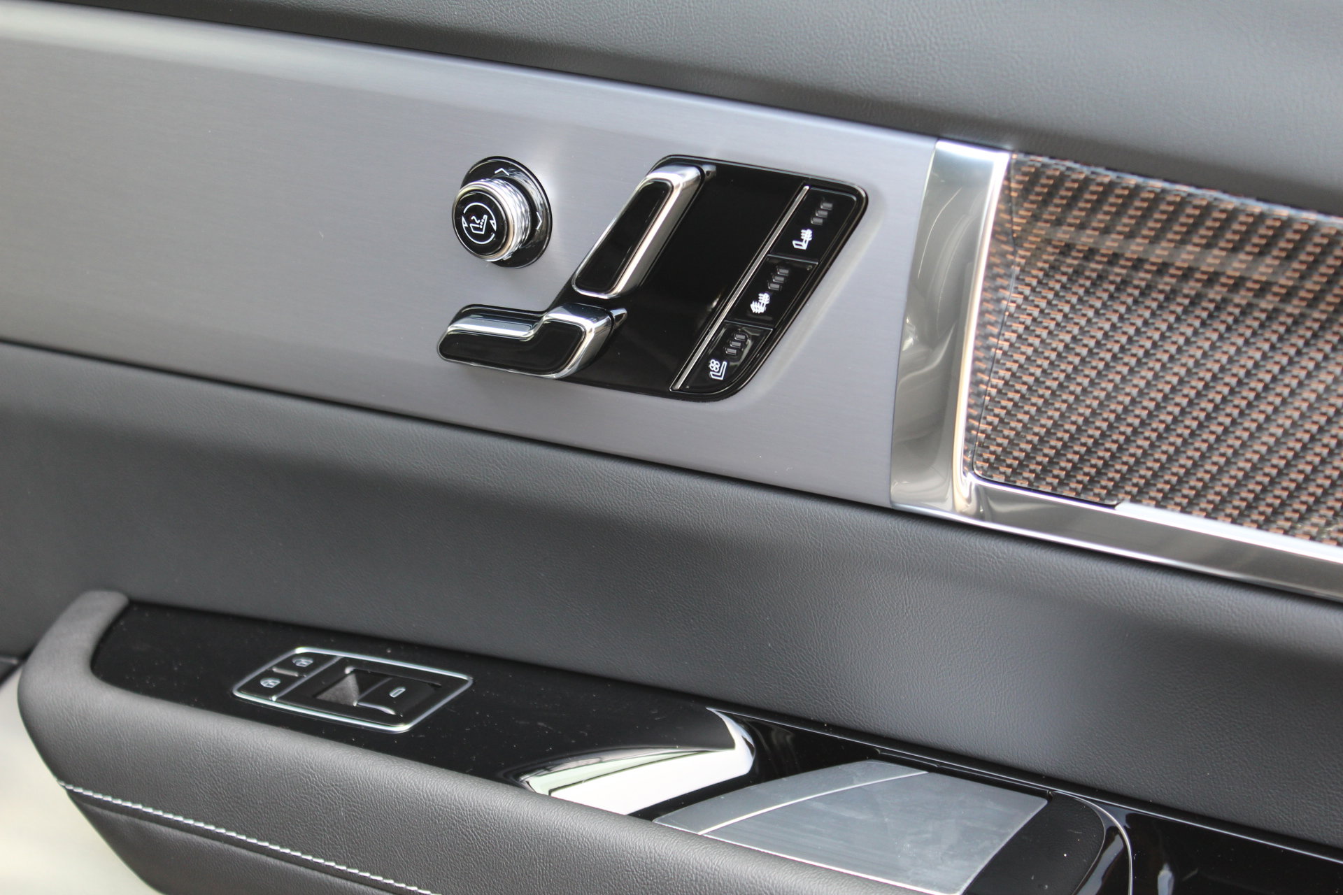 New 2026 Cadillac Vistiq Sport image 12