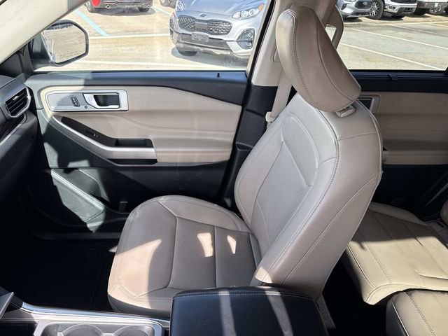 Used 2023 Ford Explorer Limited image 18