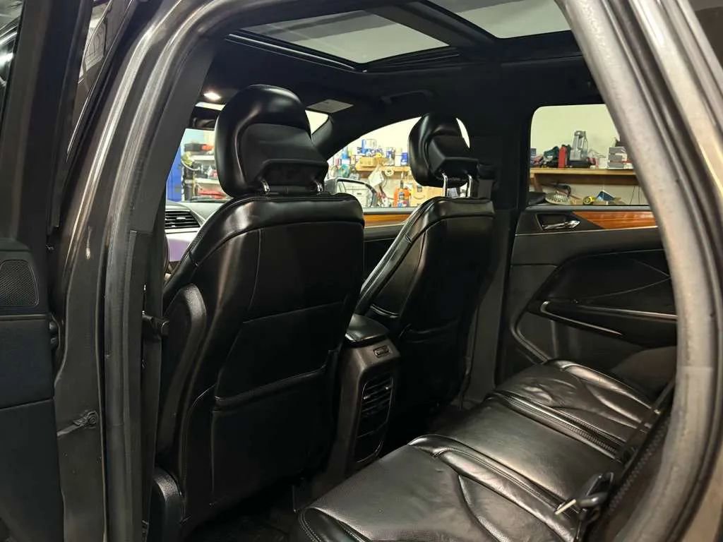 Used 2017 Lincoln MKC Reserve FWD image 24