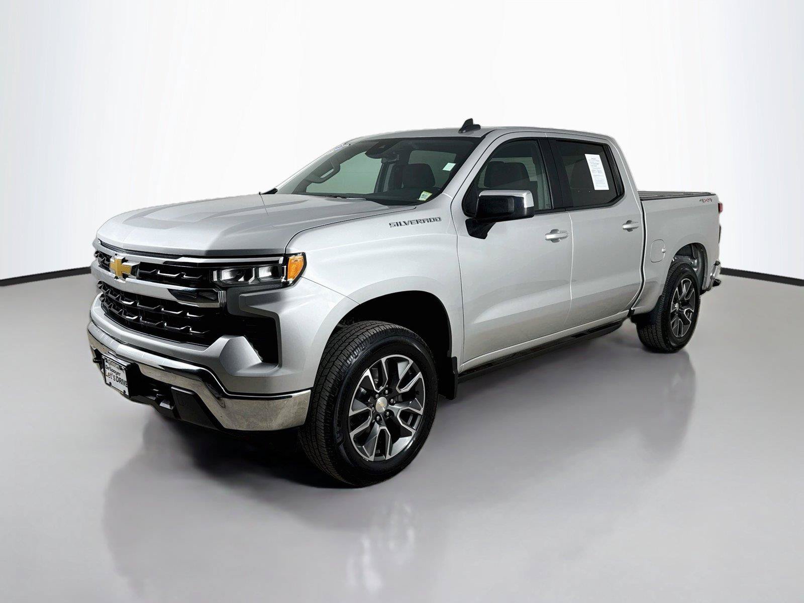 Used 2022 Chevrolet Silverado 1500 LT AWD/4WD image 8