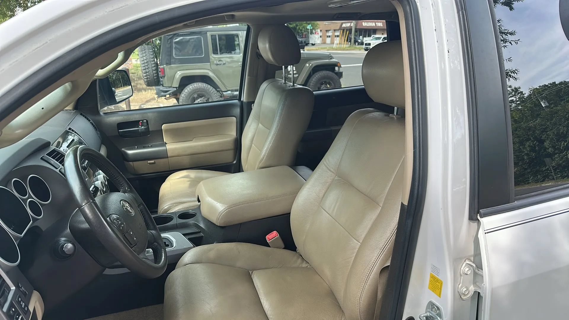 Used 2011 Toyota Sequoia SR5 AWD/4WD image 14