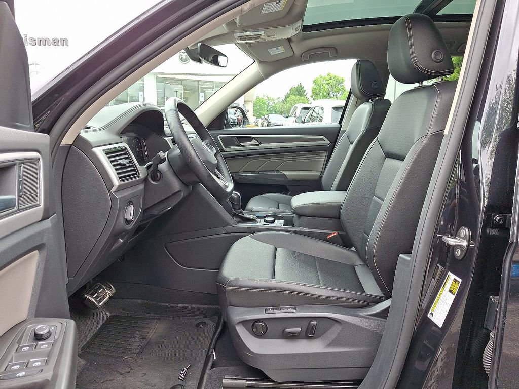 Used 2023 Volkswagen Atlas SEL R-Line AWD/4WD image 14