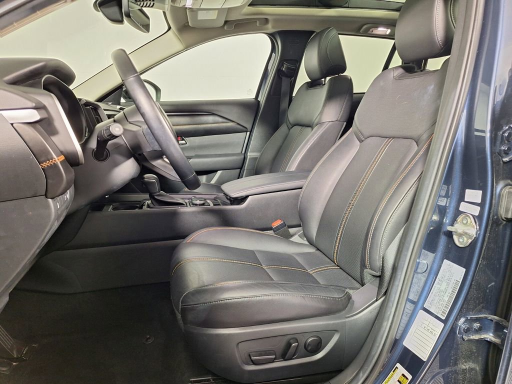 Used 2025 MAZDA CX-50 AWD 2.5 Hybrid w/ Premium Pkg image 14